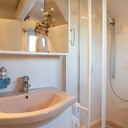 Am-hohen-ufer-reetdach-haus-happy-haus Feriehus *